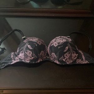 Victoria’s Secret push up bra 34B